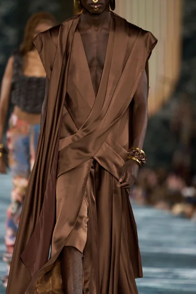 Look 217